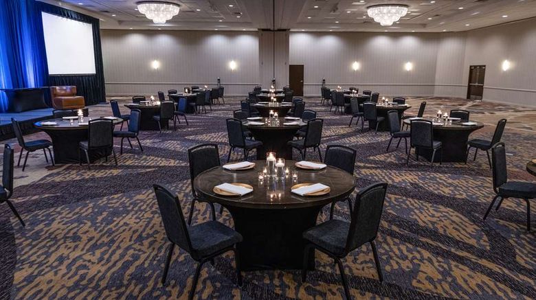 <b>Embassy Suites by Hilton Portland Tigard Meeting</b>. Images powered by <a href="https://iceportal.shijigroup.com/" title="IcePortal" target="_blank">IcePortal</a>.