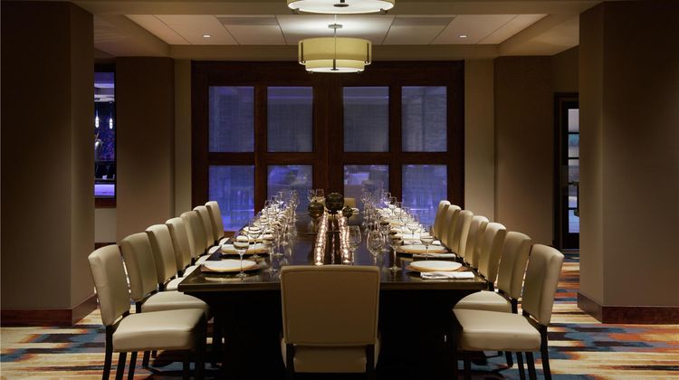 Embassy Suites by Hilton Portland Tigard Restaurant