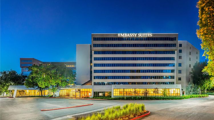 Embassy Suites by Hilton Portland Tigard Exterior