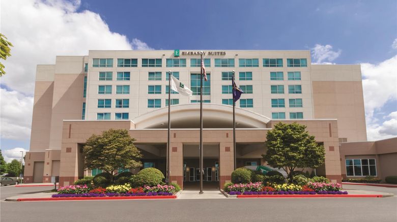 <b>Embassy Suites Portland Airport Exterior</b>. Images powered by <a href="https://iceportal.shijigroup.com/" title="IcePortal" target="_blank">IcePortal</a>.