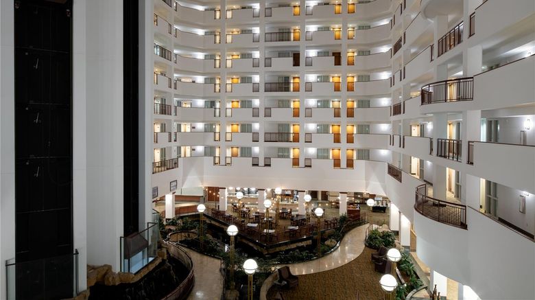 <b>Embassy Suites Portland Airport Lobby</b>. Images powered by <a href="https://iceportal.shijigroup.com/" title="IcePortal" target="_blank">IcePortal</a>.