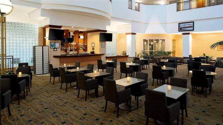 <b>Embassy Suites Portland Airport Restaurant</b>. Images powered by <a href="https://iceportal.shijigroup.com/" title="IcePortal" target="_blank">IcePortal</a>.