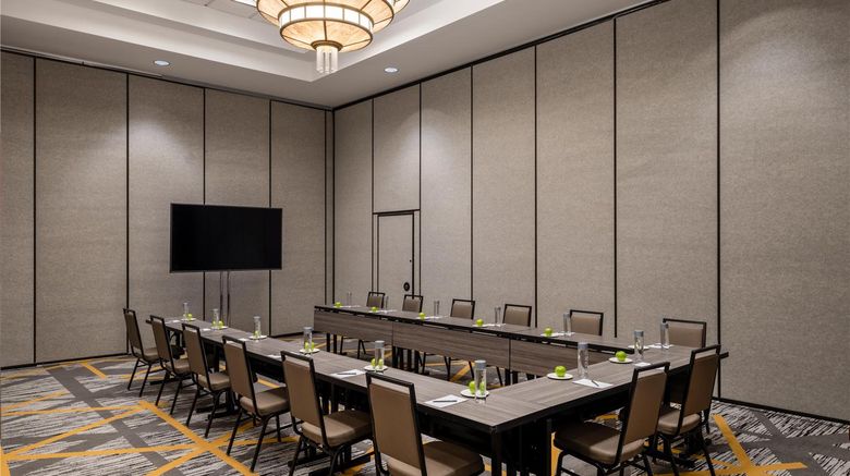 <b>Embassy Suites Portland Airport Meeting</b>. Images powered by <a href="https://iceportal.shijigroup.com/" title="IcePortal" target="_blank">IcePortal</a>.