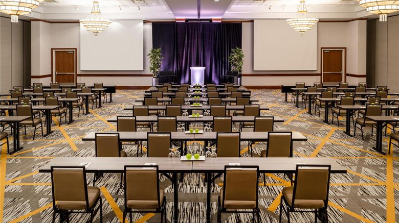 <b>Embassy Suites Portland Airport Meeting</b>. Images powered by <a href="https://iceportal.shijigroup.com/" title="IcePortal" target="_blank">IcePortal</a>.