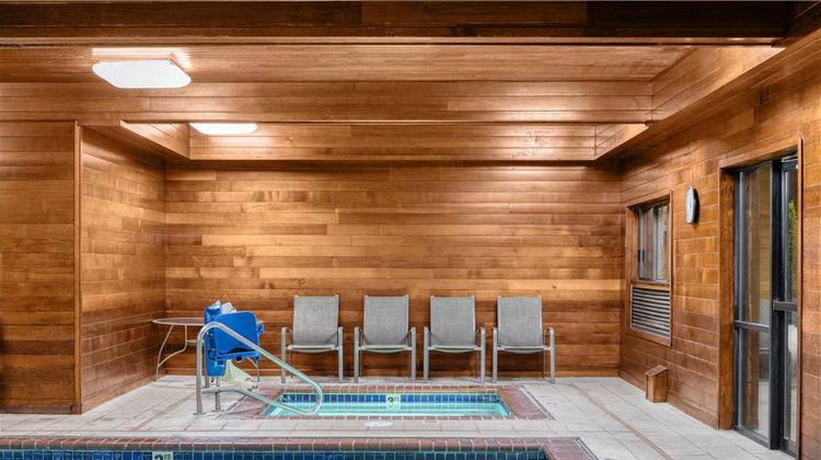 Hampton Inn Portland East Pool