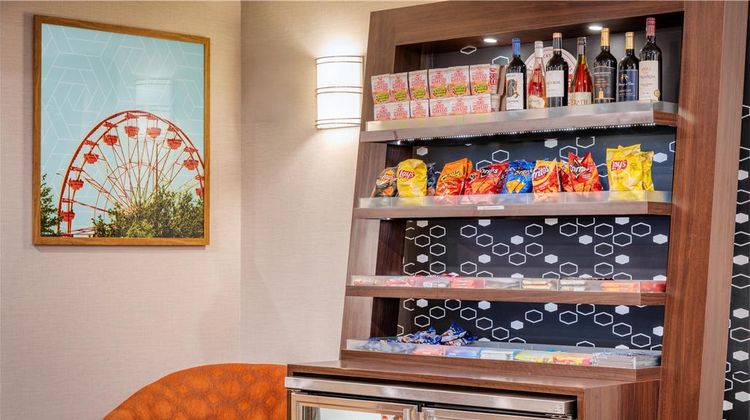Hampton Inn Portland East Restaurant