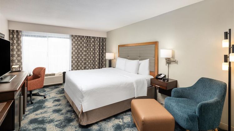 Hampton Inn Portland East Room