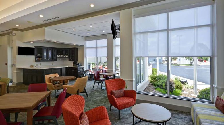 <b>Hilton Garden Inn Panama City Lobby</b>. Images powered by <a href="https://iceportal.shijigroup.com/" title="IcePortal" target="_blank">IcePortal</a>.