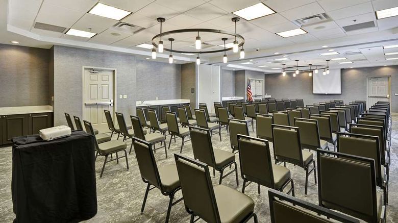 <b>Hilton Garden Inn Panama City Meeting</b>. Images powered by <a href="https://iceportal.shijigroup.com/" title="IcePortal" target="_blank">IcePortal</a>.