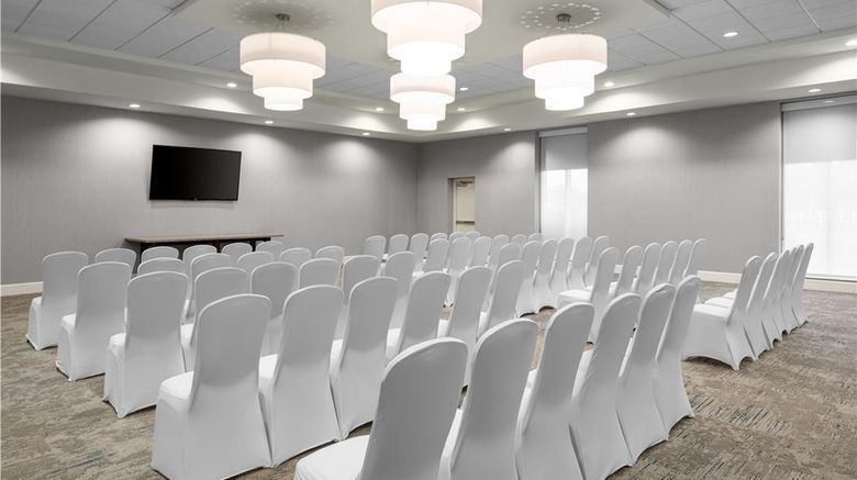 <b>Hilton Garden Inn Pascagoula Meeting</b>. Images powered by <a href="https://iceportal.shijigroup.com/" title="IcePortal" target="_blank">IcePortal</a>.