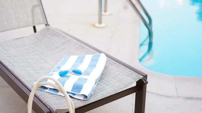 <b>Hilton Greenville Pool</b>. Images powered by <a href="https://iceportal.shijigroup.com/" title="IcePortal" target="_blank">IcePortal</a>.