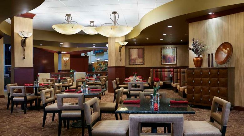 <b>Embassy Suites Hampton Roads Restaurant</b>. Images powered by <a href="https://iceportal.shijigroup.com/" title="IcePortal" target="_blank">IcePortal</a>.