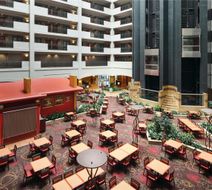 Embassy Suites Hampton Roads Lobby