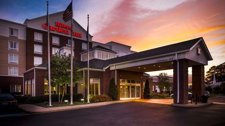 Hilton Garden Inn Coliseum Central Exterior