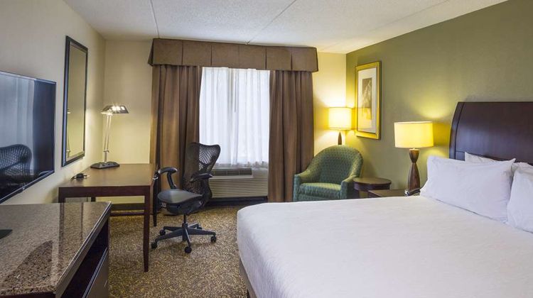Hilton Garden Inn Coliseum Central Room