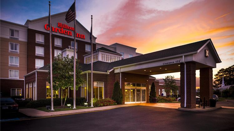 Hilton Garden Inn Coliseum Central Exterior