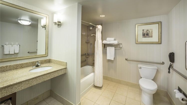 Hilton Garden Inn Coliseum Central Room