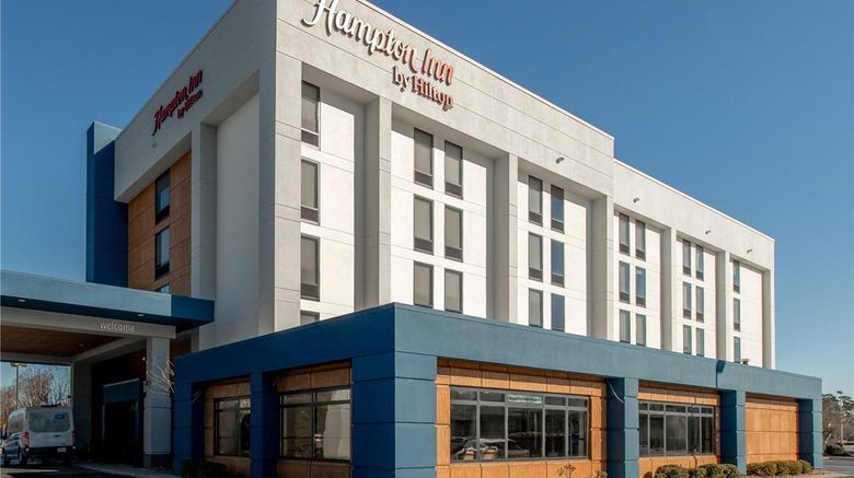 <b>Hampton Inn Newport News-Victory Blvd Exterior</b>. Images powered by <a href="https://iceportal.shijigroup.com/" title="IcePortal" target="_blank">IcePortal</a>.