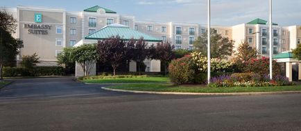 Embassy Suites Philadelphia Airport Exterior
