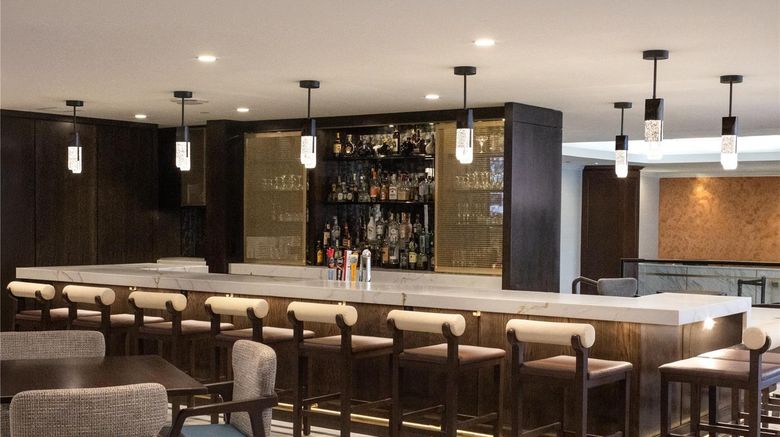 <b>DoubleTree by Hilton Hotel Center City Restaurant</b>. Images powered by <a href="https://iceportal.shijigroup.com/" title="IcePortal" target="_blank">IcePortal</a>.