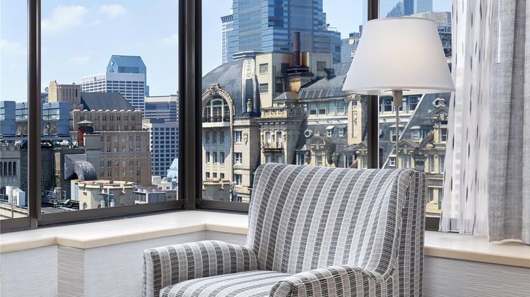 DoubleTree by Hilton Hotel Center City Room