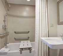 DoubleTree by Hilton Hotel Center City Room