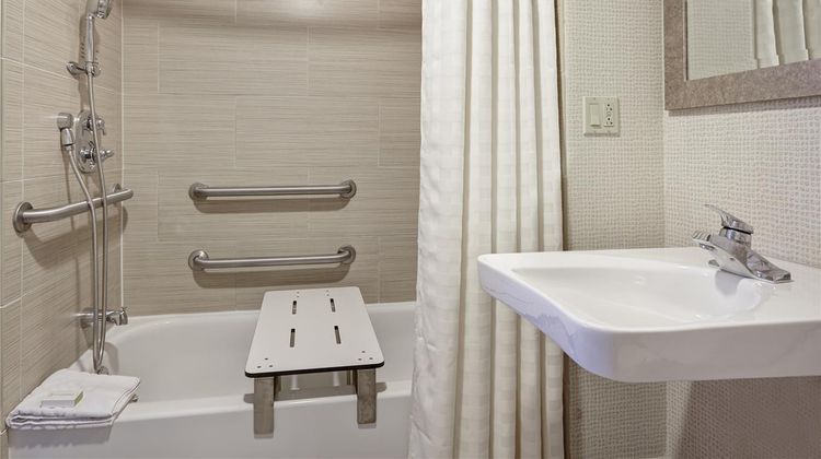 DoubleTree by Hilton Hotel Center City Room
