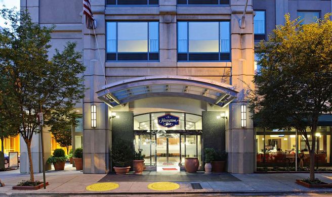 Hampton Inn Center City-Convention Ctr Exterior