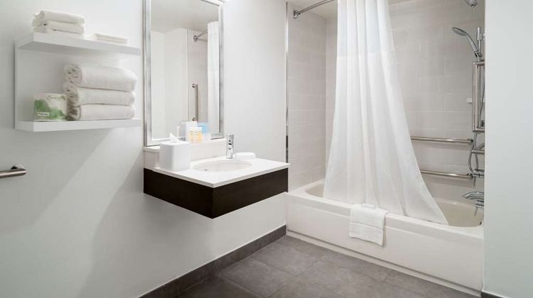 Hampton Inn Center City-Convention Ctr Room