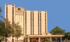 DoubleTree by Hilton Philadelphia Arpt