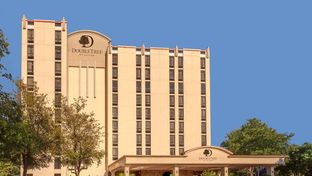 DoubleTree by Hilton Philadelphia Arpt