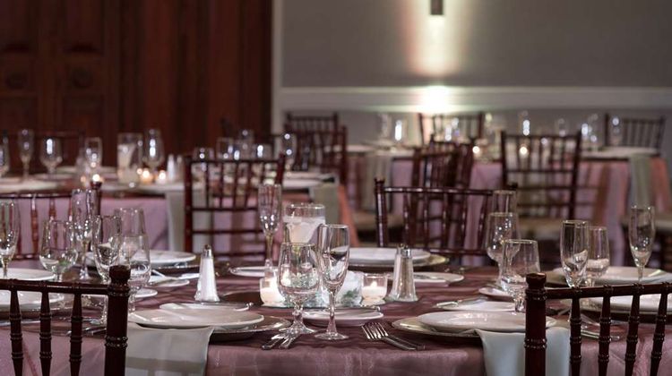 DoubleTree by Hilton Philadelphia Arpt Meeting