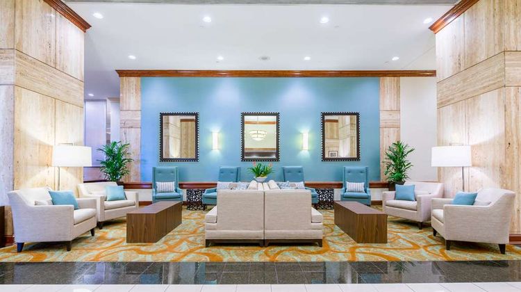 DoubleTree by Hilton Philadelphia Arpt Lobby