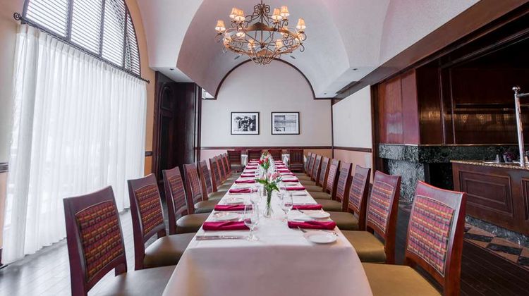 DoubleTree by Hilton Philadelphia Arpt Restaurant