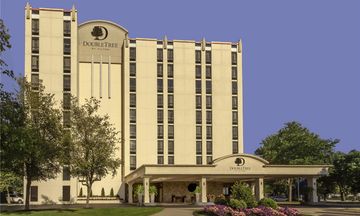 DoubleTree by Hilton Philadelphia Arpt