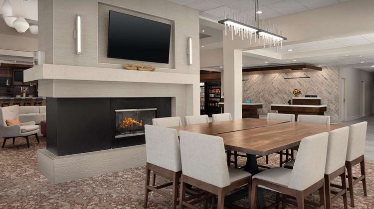Hilton Garden Inn Philadelphia/Ft. Washi Lobby