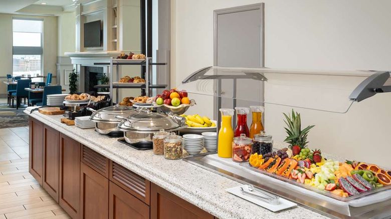 <b>Hilton Garden Inn Philadelphia Ctr City Restaurant</b>. Images powered by <a href="https://iceportal.shijigroup.com/" title="IcePortal" target="_blank">IcePortal</a>.