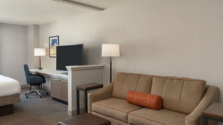 <b>Hilton Garden Inn Philadelphia Ctr City Room</b>. Images powered by <a href="https://iceportal.shijigroup.com/" title="IcePortal" target="_blank">IcePortal</a>.
