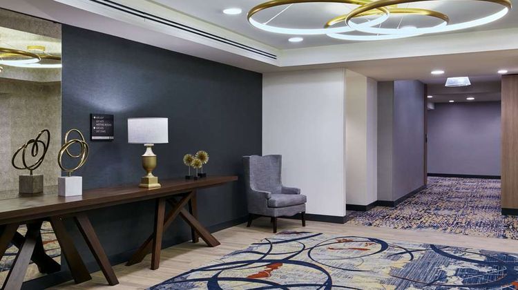 The Inn at Penn, a Hilton Hotel Lobby