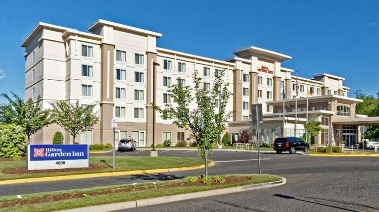 Hilton Garden Inn Mt Laurel Exterior