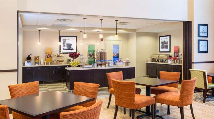 Hampton Inn & Suites, Philadelphia Restaurant