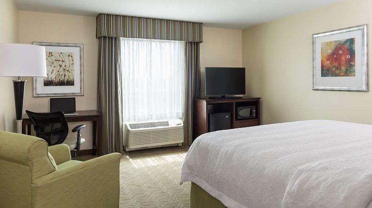 Hampton Inn & Suites, Philadelphia Room