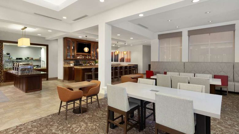 <b>Hilton Garden Inn Valley Forge/Oaks Restaurant</b>. Images powered by <a href="https://iceportal.shijigroup.com/" title="IcePortal" target="_blank">IcePortal</a>.