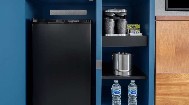 <b>the Alloy, a DoubleTree by Hilton Other</b>. Images powered by <a href="https://iceportal.shijigroup.com/" title="IcePortal" target="_blank">IcePortal</a>.