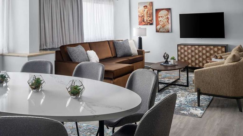 <b>the Alloy, a DoubleTree by Hilton Room</b>. Images powered by <a href="https://iceportal.shijigroup.com/" title="IcePortal" target="_blank">IcePortal</a>.