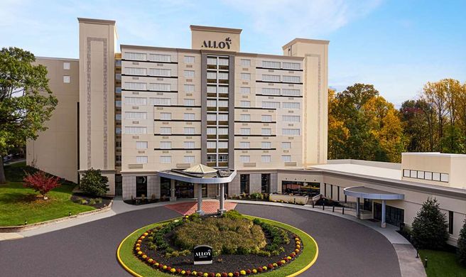 the Alloy, a DoubleTree by Hilton Exterior