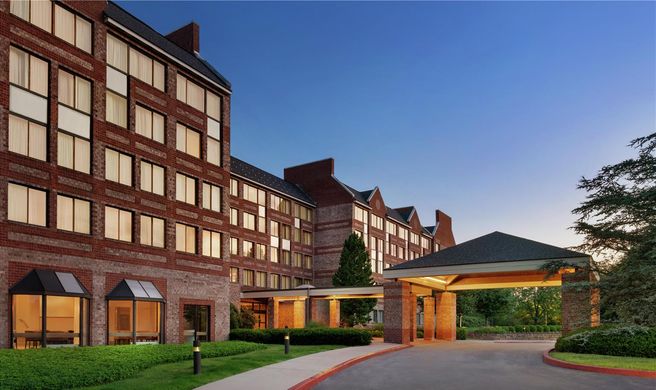 Embassy Suites Philadelphia-Valley Forge Exterior