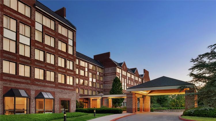 Embassy Suites Philadelphia-Valley Forge Exterior