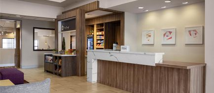 Hilton Garden Inn Phoenix Airport Lobby
