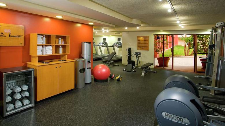 <b>Hilton Phoenix Airport Health</b>. Images powered by <a href="https://iceportal.shijigroup.com/" title="IcePortal" target="_blank">IcePortal</a>.